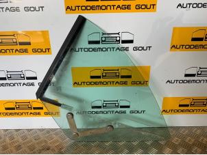 Gebruikte Ruit 2Deurs links-achter Audi A4 Cabrio (B7) 2.0 TFSI 20V Prijs € 35,00 Margeregeling aangeboden door Autodemontage Gout