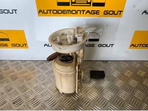Gebruikte Tank element Pomp Volkswagen Golf IV (1J1) 2.3 V5 GTI Prijs € 19,99 Margeregeling aangeboden door Autodemontage Gout