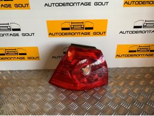 Gebruikte Achterlicht links Volkswagen Golf V (1K1) 1.6 FSI 16V Prijs € 24,99 Margeregeling aangeboden door Autodemontage Gout
