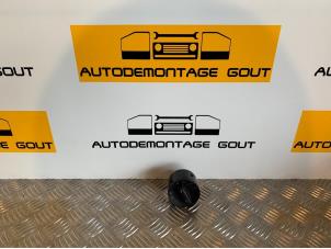 Gebruikte Schakelaar Licht Volkswagen Golf V (1K1) 1.4 16V Prijs € 19,99 Margeregeling aangeboden door Autodemontage Gout