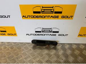 Gebruikte Schakelaar (diversen) Audi TT Roadster (8N9) 3.2 V6 24V Quattro Prijs € 39,99 Margeregeling aangeboden door Autodemontage Gout
