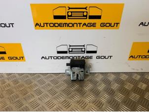 Gebruikte Slotmechaniek Achterklep Mini Mini (R56) 1.6 16V Cooper Prijs € 19,99 Margeregeling aangeboden door Autodemontage Gout