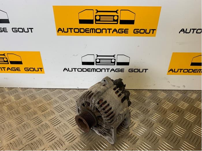 Gebruikte Dynamo Renault Megane II (BM/CM) 2.0 16V Turbo Renault Sport Prijs € 29,99 Margeregeling aangeboden door Autodemontage Gout
