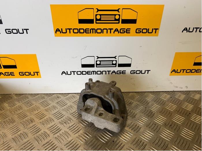 Gebruikte Motorrubber Volkswagen Golf VI (5K1) 2.0 GTD 16V Prijs € 24,99 Margeregeling aangeboden door Autodemontage Gout