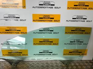 Gebruikte Portierruit 2Deurs links Volkswagen Golf VII (AUA) 2.0 R-line 4Motion 16V Prijs € 39,99 Margeregeling aangeboden door Autodemontage Gout