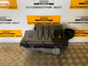 Gebruikte Luchtfilterhuis Mercedes B (W245) 2.0 B-200 CDI 16V Prijs € 29,99 Margeregeling aangeboden door Autodemontage Gout