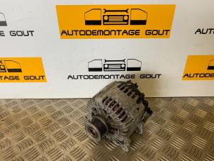 Gebruikte Alternator Volkswagen Eos (1F7/F8) 3.2 V6 24V Prijs € 45,00 Margeregeling aangeboden door Autodemontage Gout