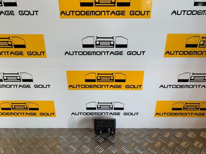 Gebruikte Koeling Module Mercedes V (638.2) V-220 2.2 CDI 16V Prijs € 24,99 Margeregeling aangeboden door Autodemontage Gout