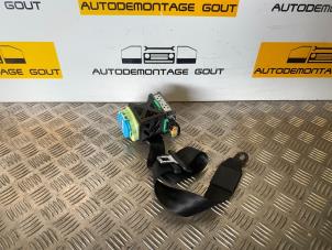 Gebruikte Veiligheidsgordel rechts-voor Audi TT (8J3) 3.2 V6 24V Quattro Prijs € 49,99 Margeregeling aangeboden door Autodemontage Gout