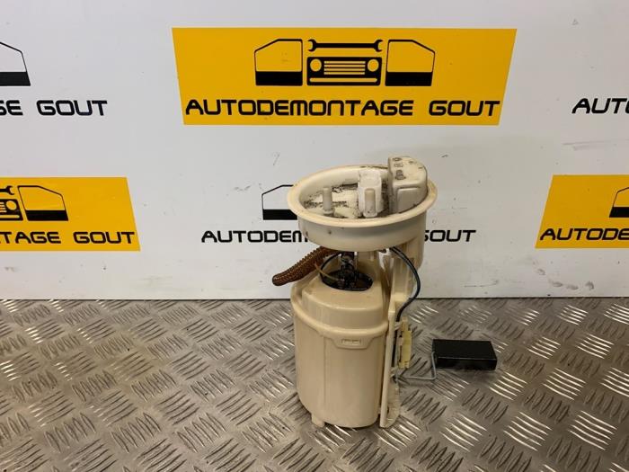 Gebruikte Tank element Pomp Volkswagen Golf IV (1J1) 1.4 16V Prijs € 39,99 Margeregeling aangeboden door Autodemontage Gout