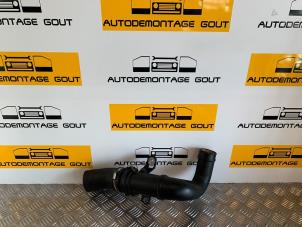 Gebruikte Intercooler Buis Mercedes SLK (R170) 2.3 230 K 16V Prijs € 34,99 Margeregeling aangeboden door Autodemontage Gout