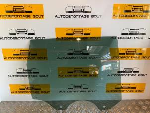 Gebruikte Portierruit 4Deurs rechts-achter Porsche Cayenne (9PA) 4.5 S V8 32V Prijs € 79,99 Margeregeling aangeboden door Autodemontage Gout