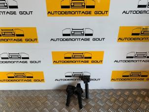 Gebruikte Pen Bobine Mercedes C (W203) 1.8 C-180K 16V Prijs € 19,95 Margeregeling aangeboden door Autodemontage Gout