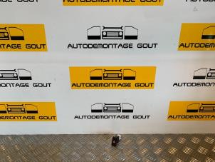 Gebruikte Alarmlicht Schakelaar Volkswagen Golf VI (5K1) 1.4 TSI 122 16V Prijs € 9,95 Margeregeling aangeboden door Autodemontage Gout