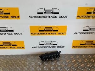 Gebruikte Elektrisch Raam Schakelaar Austin Mini Open (R52) 1.6 16V Cooper Prijs € 29,99 Margeregeling aangeboden door Autodemontage Gout