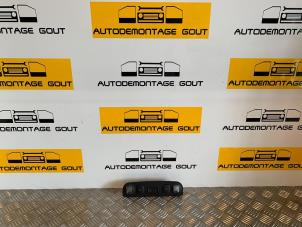 Gebruikte Binnenverlichting voor Audi TT Roadster (8N9) 1.8 20V Turbo Quattro Prijs € 49,99 Margeregeling aangeboden door Autodemontage Gout