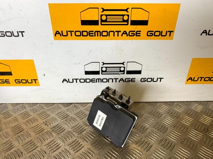 Gebruikte ABS Pomp Audi A4 Avant (B7) 2.0 TFSI 20V Prijs € 59,99 Margeregeling aangeboden door Autodemontage Gout
