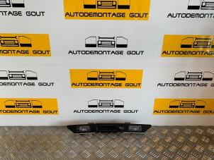 Gebruikte Handgreep Achterklep Audi A5 Cabrio (8F7) 2.0 TFSI 16V Prijs € 49,99 Margeregeling aangeboden door Autodemontage Gout