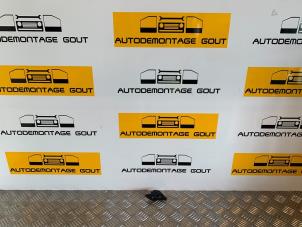 Gebruikte Centrale deurvergrendeling Schakelaar Audi A3 Cabriolet (8V7/8VE) 1.4 TFSI 16V Prijs € 9,95 Margeregeling aangeboden door Autodemontage Gout