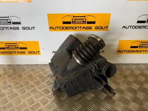 Gebruikte Luchtfilterhuis Mercedes SLK (R170) 2.3 230 K 16V Prijs € 49,99 Margeregeling aangeboden door Autodemontage Gout