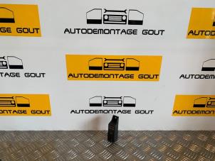 Gebruikte Relais Voorgloei Volkswagen Golf V (1K1) 2.0 TDI 16V Prijs € 19,99 Margeregeling aangeboden door Autodemontage Gout