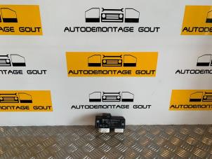 Gebruikte Koelvin relais Audi TT (8N3) 3.2 V6 24V Quattro Prijs € 29,99 Margeregeling aangeboden door Autodemontage Gout