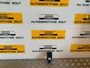 Gebruikte Antenne Versterker Volkswagen Golf VI (5K1) 1.4 TSI 160 16V Prijs € 14,99 Margeregeling aangeboden door Autodemontage Gout