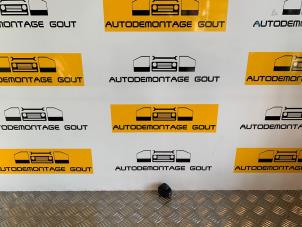 Gebruikte Spiegel Schakelaar BMW 3 serie (E46/2) 330 Ci 24V Prijs € 9,95 Margeregeling aangeboden door Autodemontage Gout