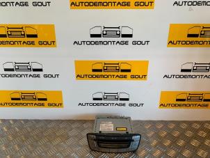 Gebruikte Radio CD Speler Peugeot 107 1.0 12V Prijs € 49,99 Margeregeling aangeboden door Autodemontage Gout