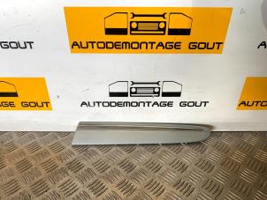 Gebruikte Carrosserielijst Mercedes CLK (C209) 1.8 200K 16V Prijs € 25,00 Margeregeling aangeboden door Autodemontage Gout