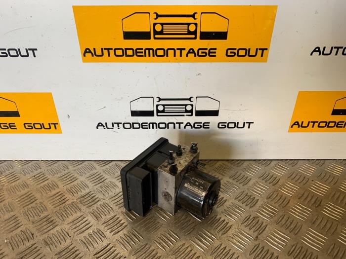 Gebruikte ABS Pomp Audi TT Roadster (8N9) 1.8 T 20V Quattro Prijs € 69,99 Margeregeling aangeboden door Autodemontage Gout