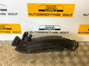 Gebruikte Intercooler Buis Mercedes CLK (C209) 1.8 200K 16V Prijs € 39,99 Margeregeling aangeboden door Autodemontage Gout