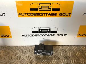 Gebruikte Koelvin relais Audi TT Roadster (8N9) 3.2 V6 24V Quattro Prijs € 29,99 Margeregeling aangeboden door Autodemontage Gout