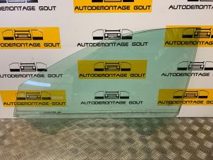 Gebruikte Portierruit 4Deurs links-voor Audi A3 Sportback (8PA) 2.0 TDI 16V Prijs € 39,99 Margeregeling aangeboden door Autodemontage Gout