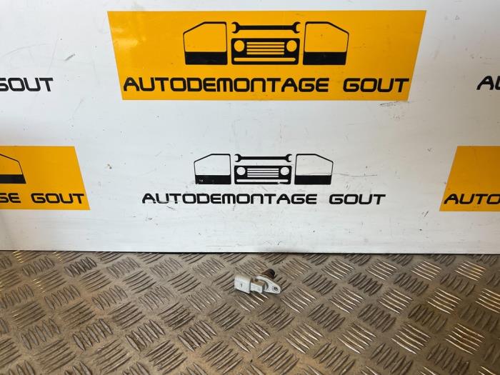 Gebruikte Nokkenas Sensor Volkswagen Golf V 4Motion (1K1) 3.2 R32 V6 24V Prijs € 14,99 Margeregeling aangeboden door Autodemontage Gout