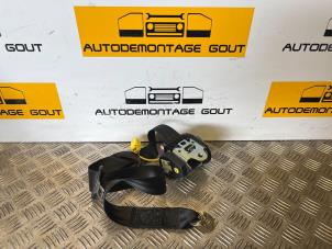 Gebruikte Veiligheidsgordel rechts-voor Volkswagen Golf V (1K1) 1.6 FSI 16V Prijs € 49,99 Margeregeling aangeboden door Autodemontage Gout