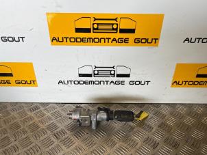 Gebruikte Sleutel + Contactslot Audi TT Roadster (8N9) 1.8 20V Turbo Prijs € 49,99 Margeregeling aangeboden door Autodemontage Gout