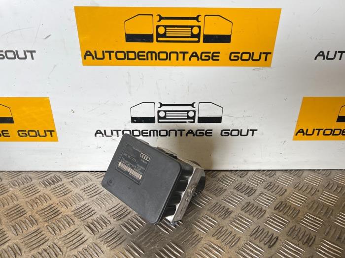 Gebruikte ABS Pomp Audi TT Roadster (8N9) 3.2 V6 24V Quattro Prijs € 89,99 Margeregeling aangeboden door Autodemontage Gout