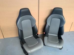 Gebruikte Voorstoelen links + rechts Chrysler Crossfire 3.2 V6 18V Prijs € 599,99 Margeregeling aangeboden door Autodemontage Gout