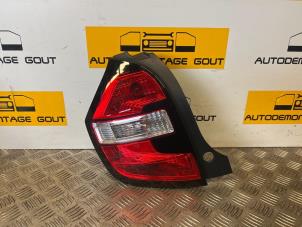 Gebruikte Achterlicht links Renault Twingo III (AH) 0.9 Energy TCE 90 12V Prijs € 35,00 Margeregeling aangeboden door Autodemontage Gout
