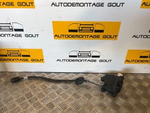 Gebruikte Slotmechaniek Portier 4Deurs links-voor Renault Twingo III (AH) 0.9 Energy TCE 90 12V Prijs € 29,99 Margeregeling aangeboden door Autodemontage Gout
