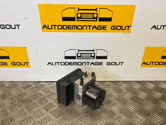 Gebruikte ABS Pomp Audi TT (8N3) 3.2 V6 24V Quattro Prijs € 89,99 Margeregeling aangeboden door Autodemontage Gout