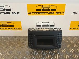 Gebruikte Radio CD Speler Mercedes A (W169) Prijs € 49,99 Margeregeling aangeboden door Autodemontage Gout