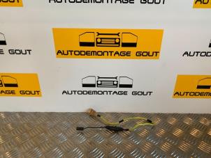 Gebruikte Antenne Versterker Volkswagen Golf V (1K1) Prijs € 14,99 Margeregeling aangeboden door Autodemontage Gout