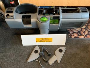 Gebruikte Dashboard Volkswagen Transporter/Caravelle T5 2.0 TDI DRF Prijs € 149,99 Margeregeling aangeboden door Autodemontage Gout