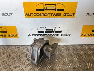 Gebruikte Motorrubber Volkswagen Golf V Variant (1K5) 1.9 TDI Prijs € 19,99 Margeregeling aangeboden door Autodemontage Gout