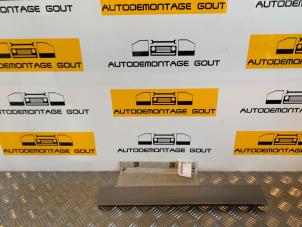 Gebruikte Dashboardlijst Volkswagen Multivan T5 (7E/7HC/7HF/7HM) Prijs € 49,99 Margeregeling aangeboden door Autodemontage Gout