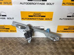 Gebruikte Raammechaniek 4Deurs rechts-voor Renault Modus/Grand Modus (JP) 1.2 16V Eco Prijs € 39,99 Margeregeling aangeboden door Autodemontage Gout