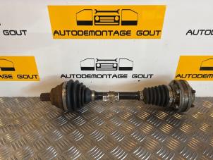 Gebruikte Aandrijfas links-voor Volkswagen Golf V (1K1) 2.0 GTI 16V FSI Turbo Prijs € 39,99 Margeregeling aangeboden door Autodemontage Gout
