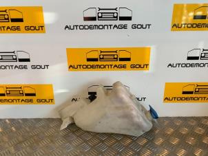 Gebruikte Ruitensproeiertank voor Audi TT (8N3) 1.8 20V Turbo Prijs € 19,99 Margeregeling aangeboden door Autodemontage Gout